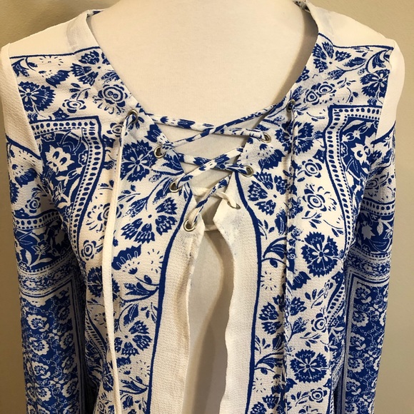 Blu Pepper Blue & White Boho Floral Print Top - Picture 3 of 16